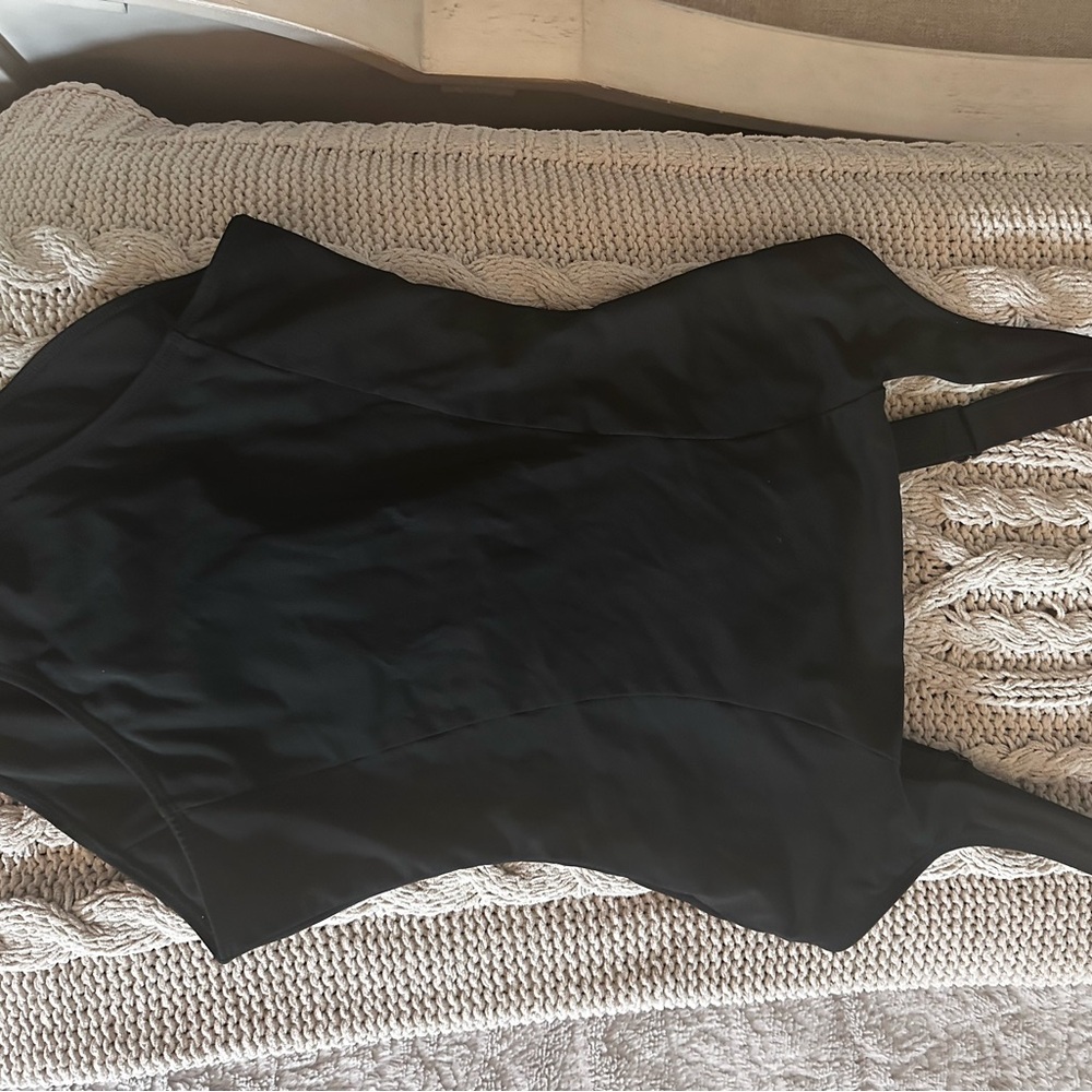 TA3 Squarey Sculpting Swimsuit, Medium Regular/Long